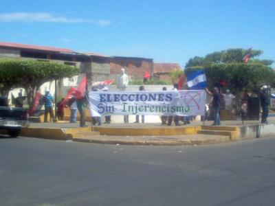 Dirigentes de FSLN, salen a protestar por no injerencismo